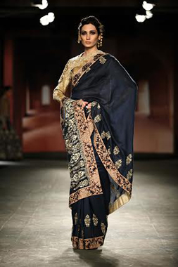 Kangana Ranaut walks for Anju Modi