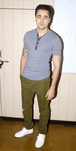 Imran Khan attends Mumbai college fest