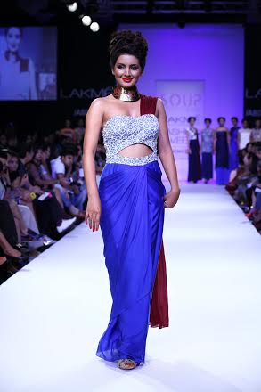 Geeta Basra walks for  Sougat Paul at Lakme Fashion Week