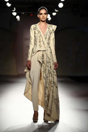 Shraddha Kapoor walks for Gaurav Gupta at ICW Delhi