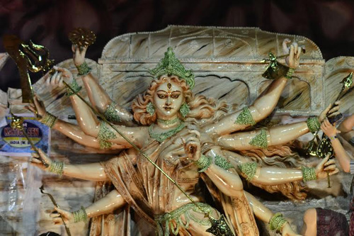 Festive fever grips Kolkata