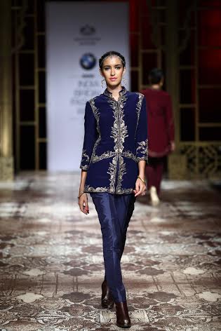 Raghavendra Rathore  showcases collection at Bridal Fashion Week
