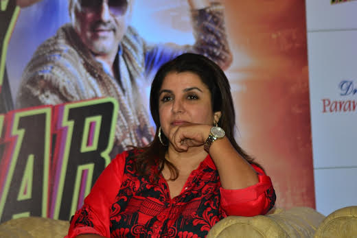 SRK celebrates 'Happy New Year' in Kolkata 