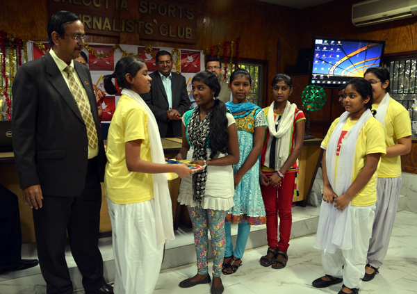 West Bengal school dedicates Christmas Carnival to WWI soldiers 