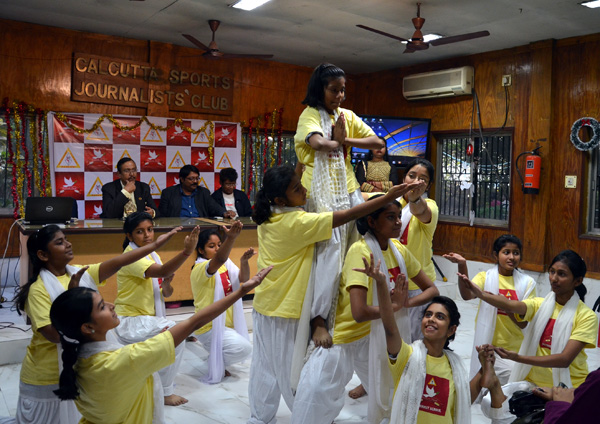 West Bengal school dedicates Christmas Carnival to WWI soldiers 