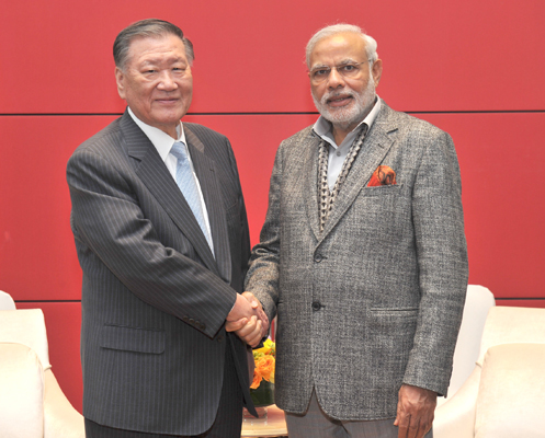 Narendra Modi at the Cheonggyecheon Stream