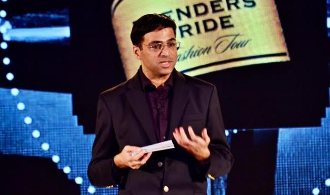 Blenders Pride Fashion Tour: Soha walks the ramp on Day one