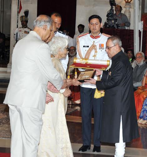 President confers Bharat Ratna, Padma Awards 