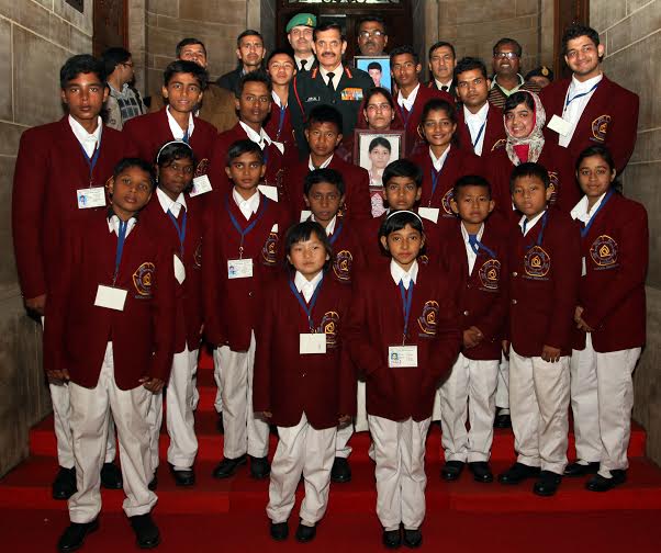 COAS felicitates national bravery awardees