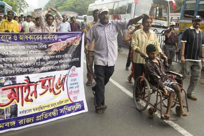 Physically challenged clash with police in Kolkata