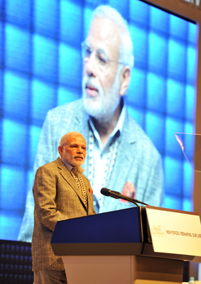 Narendra Modi at the Cheonggyecheon Stream