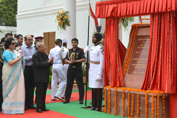 Pranab Mukherjee inaugurating the Renovated Presidentâ€™s Estate Clinic