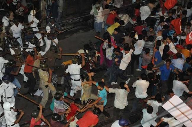 Left Front leaders 'lathicharged'