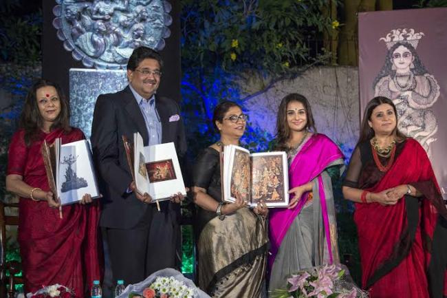 Vidya Balan unveils Jayasri Burman's book 'Antaryatra'