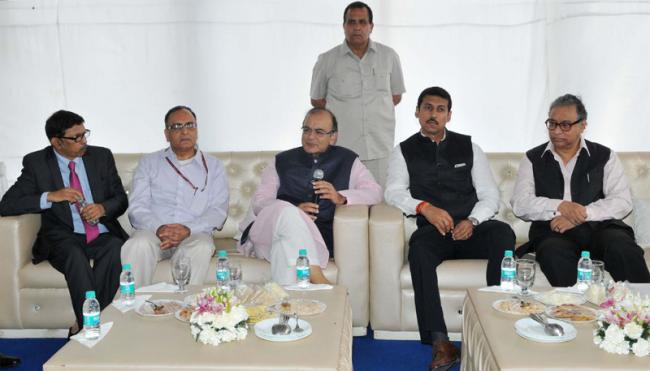 Arun Jaitley addressing after inaugurating the Vividh Bharati Service on FM