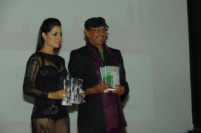 Sai Paranjpye,  Celina Jaitly flag off KASHISH 