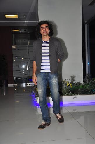 Tamasha team indulges in in shot wrap up party