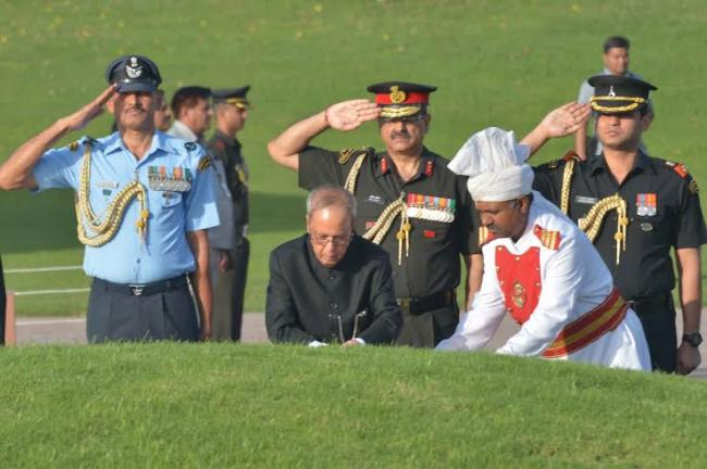 Pranab pays homage to Nehru on his death anniversary 