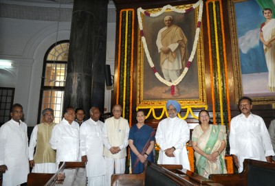 Kapil Dev meets PM Modi 