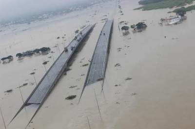 Indian Airforce engage in Chennai rescue operations