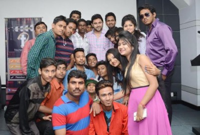 Actor Soham Chakraborty celebrates b'day with fans