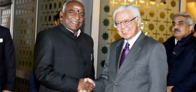 Singapore president arrives in India