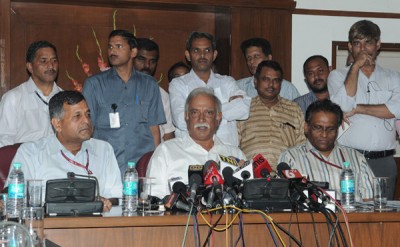 Rijiju: Civil Aviation Minister  Ashok Gajapathi Raju  apologises