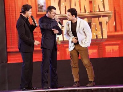 Will Salman show his first production to SRK and Aamir? 
