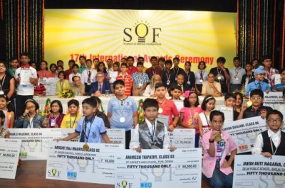 Kolkata students shine at Science Olympiad 2014-15