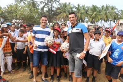 FC Goa visits Sharada Mandir