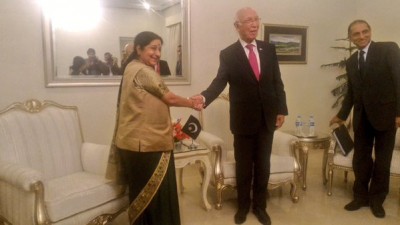 India, Pakistan to restart bilateral dialogue: Sushma Swaraj