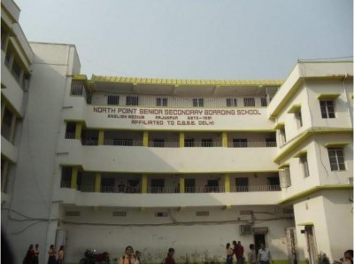 Kolkata: Teacher beats student with cricket bat