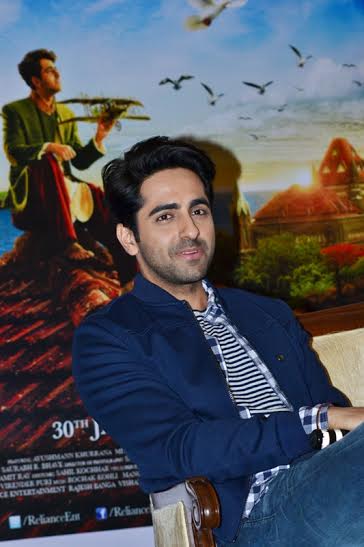 Ayushmann visits Kolkata to promote Hawaizaada