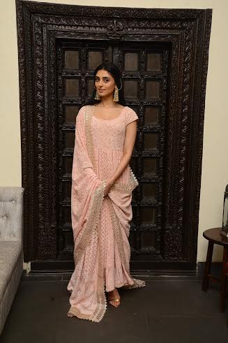 Muzaffar Ali hosts Iftar, Jaanisaar cast attends