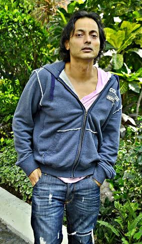 I have specifically written the story of Ahalya by  keeping in mind Soumitra Chatterjee as Goutam Sadhu: Sujoy Ghosh