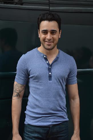 Imran, Kangana promotes 'Katti Batti' at suburban Mumbai studio