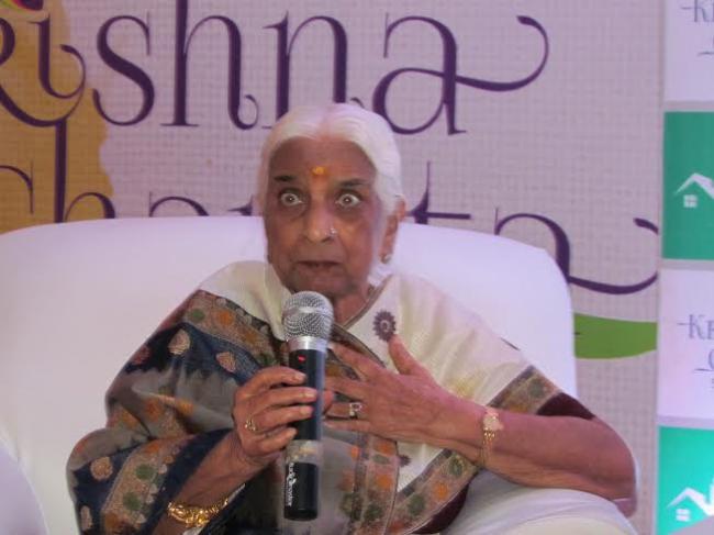 India Green, Khushee host an innovative art exhibition to help street dwellers