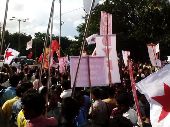 Kolkata: Left's youth and students wings hold protest march
