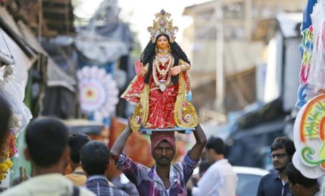 Bengalis gear up to worship Goddess Laxmi 