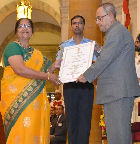 President presents Stree Shakti, Nari Shakti awards