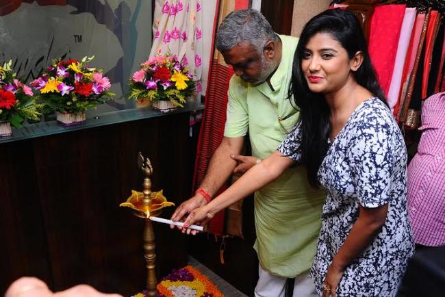 Fashion brand Upananda launches their exclusive store in Gariahat