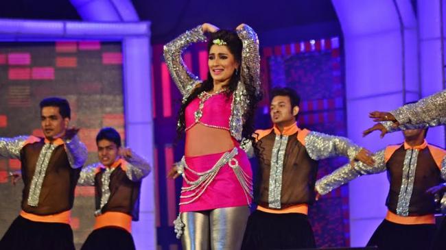 Vidya Balan joins Mirchi Music Awards for Tollywood