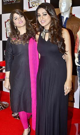 'Shudhu Tomari Jonyo' cast unveil Lifestyle's Autumn Winter Collection 2015 