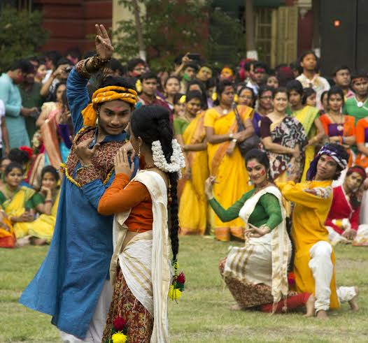 Kolkata: RBU celebrates Basanta Utsav 