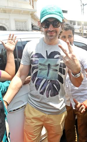 Tollywood top stars vote in Kolkata civic polls