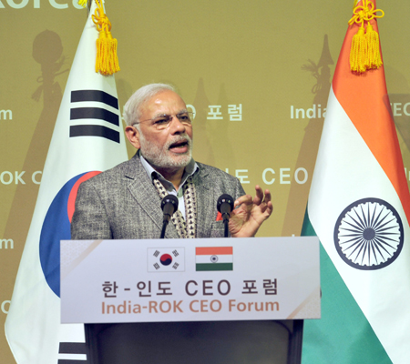 Narendra Modi at the Cheonggyecheon Stream