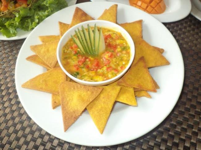 Kolkata restaurant hosts Aam Mania 