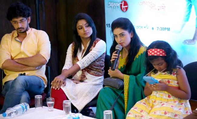 Aamader Choto Nadi cast, crew meet the press in Kolkata