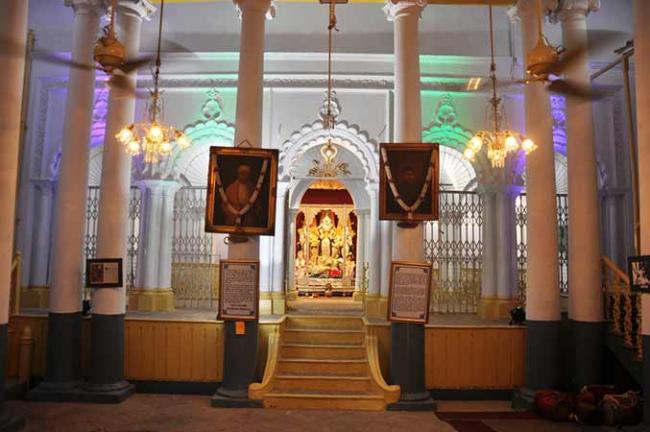 Durga Puja celebrations at Latubabu Chatubabur Bari