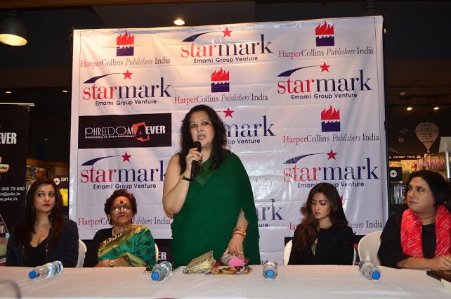 Kolkata: Moon Moon Sen unveils Shoma A. Chatterji's book 